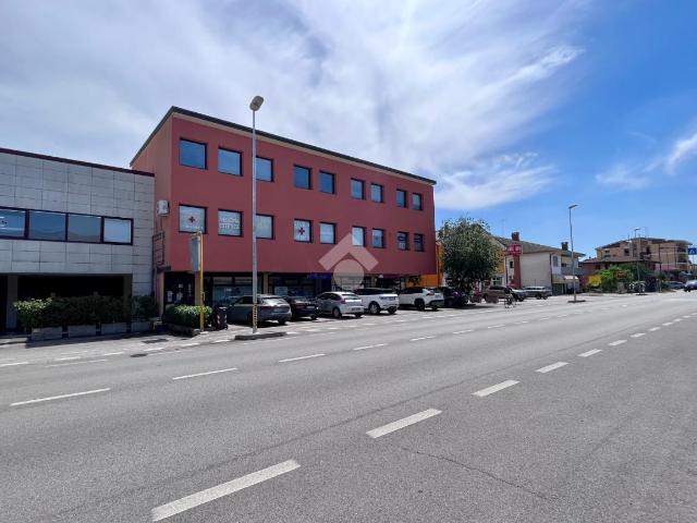 Palazzina commerciale in vendita a Cittadella