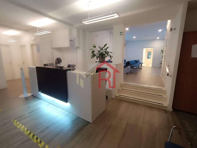 Palazzina commerciale in vendita a Conegliano