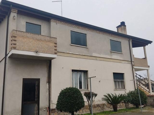 Palazzina commerciale in vendita a Corbola