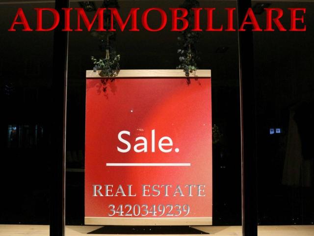 Palazzina commerciale in vendita a Firenze