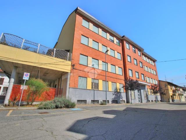 Palazzina commerciale in vendita a Livorno Ferraris