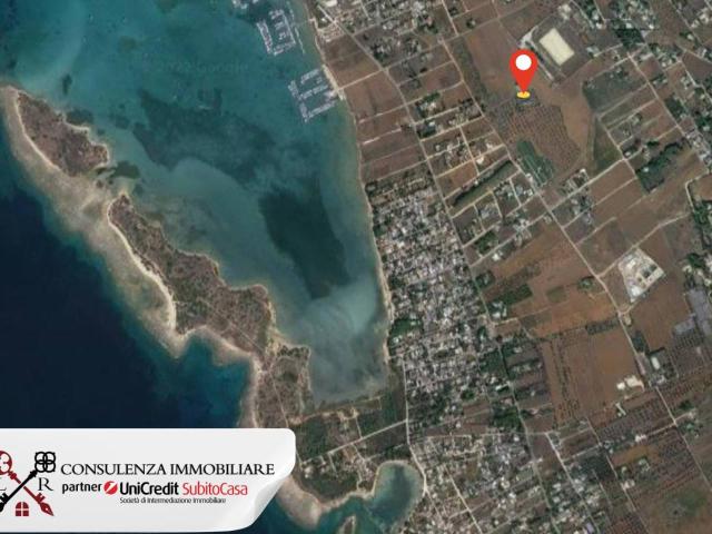 Palazzina commerciale in vendita a Porto Cesareo