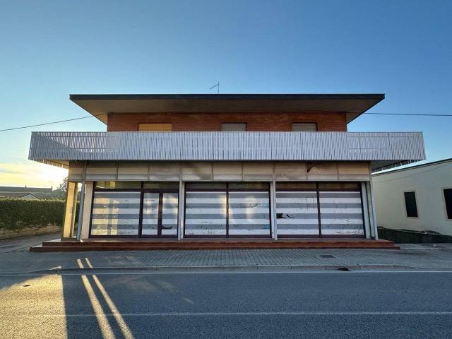 Palazzina commerciale in vendita a Povegliano