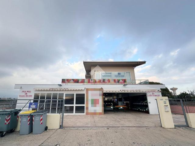 Palazzina commerciale in vendita a Ragusa