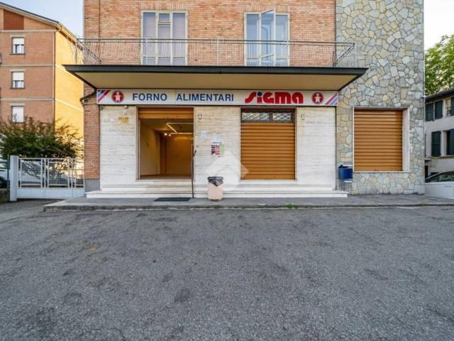 Palazzina commerciale in vendita a Reggio Emilia