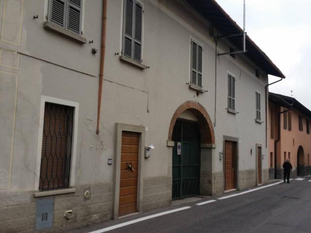 Palazzina commerciale in vendita a Soncino