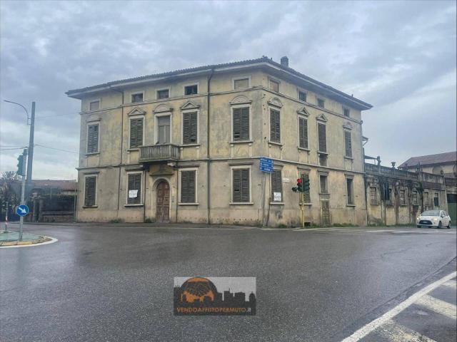 Palazzina commerciale in vendita a Soncino