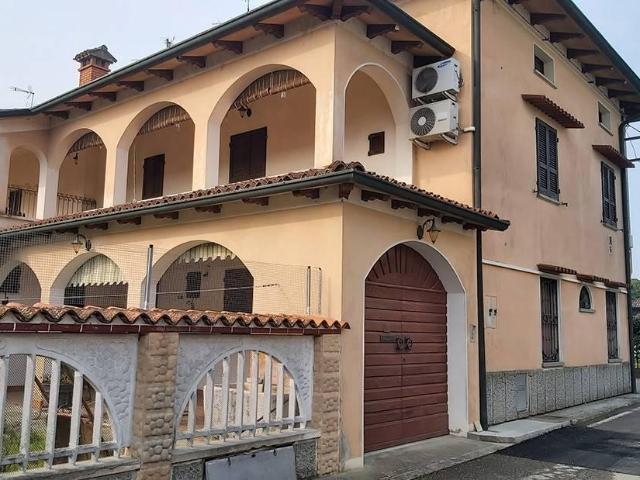 Palazzina commerciale in vendita a Torre De' Picenardi