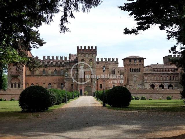 Palazzina commerciale in vendita a Torre De' Picenardi
