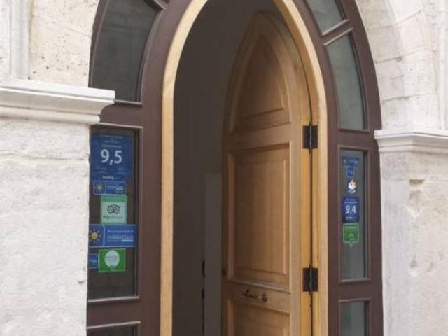 Palazzina commerciale in vendita a Trani