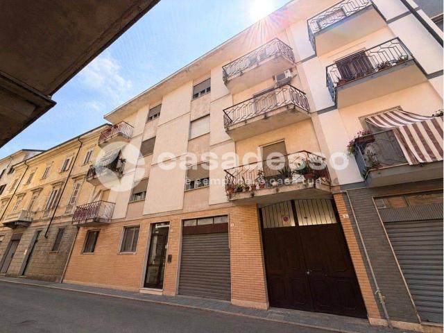 Palazzina commerciale in vendita a Trino