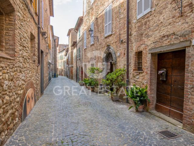 Palazzo Belvedere 862m² Monteleone d'Orvieto