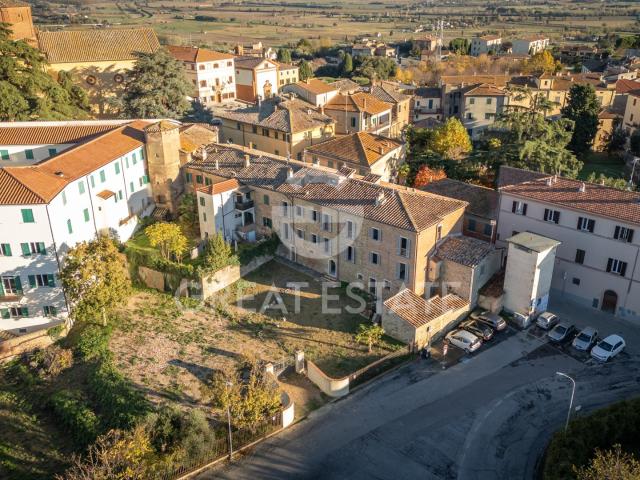 Palazzo Del Generale 724m² Sinalunga