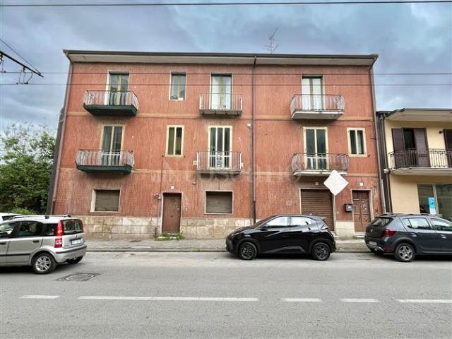 Palazzo di 400 mq a A. Annarumma, A. Gasperi, F. Tedesco Avellino