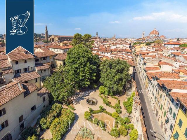 Palazzo di 5200 m² in vendita Firenze, Toscana