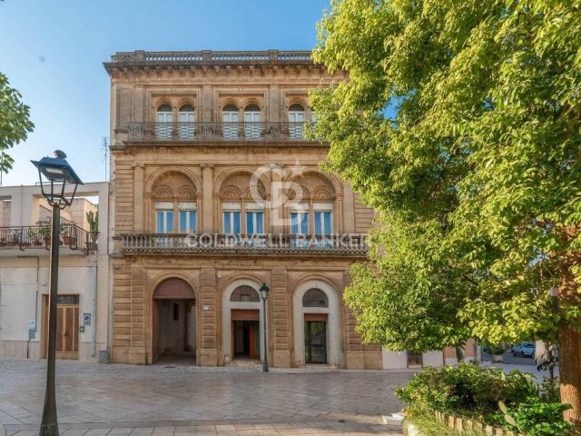Palazzo di 660 m² in vendita Viale della Repubblica, Aradeo, Lecce, Puglia