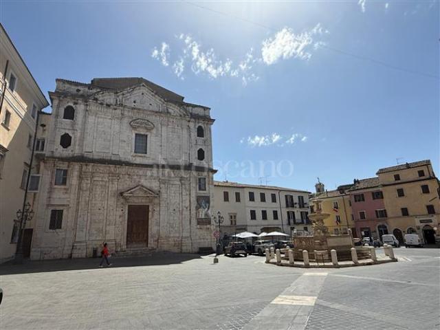 Palazzo di 725 mq a Centro Alatri