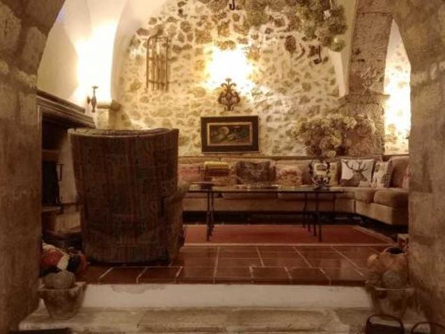 Palazzo / Edificio in vendita a Arezzo