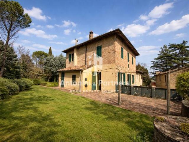Palazzo / Edificio in vendita a Marsciano