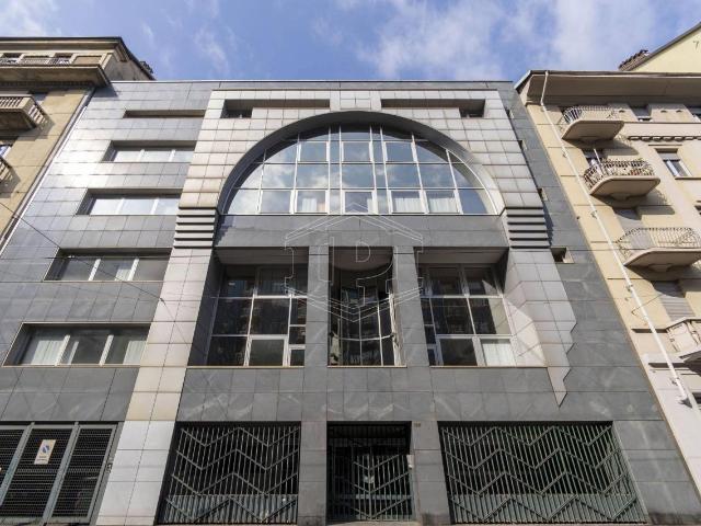 Palazzo in vendita a Torino