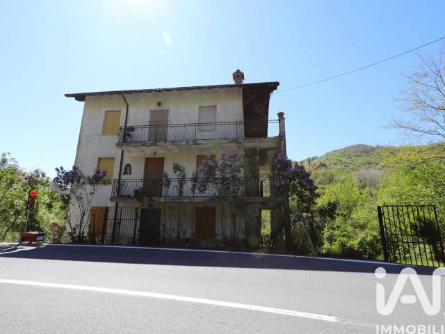 Palazzo in vendita a Torriglia