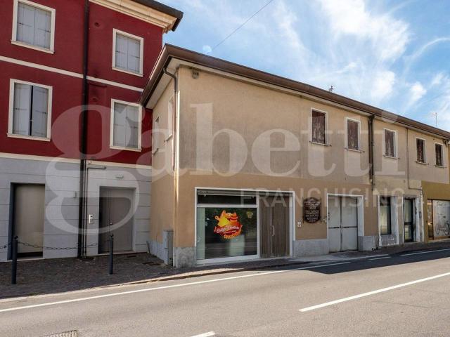 Palazzo in vendita a Tribano