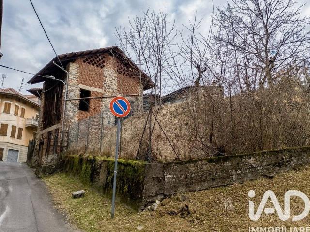 Palazzo in vendita a Valdilana