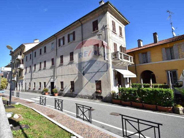 Palazzo in vendita a Arona