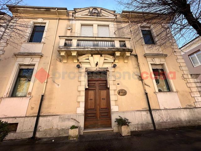 Palazzo in vendita a Avezzano
