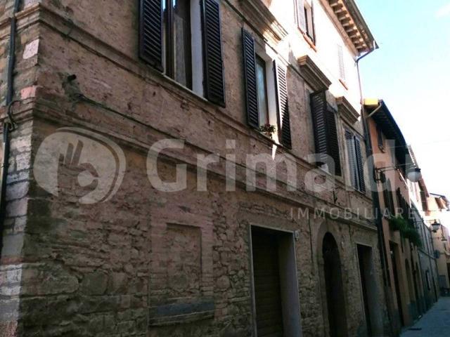 Palazzo in vendita a Bevagna
