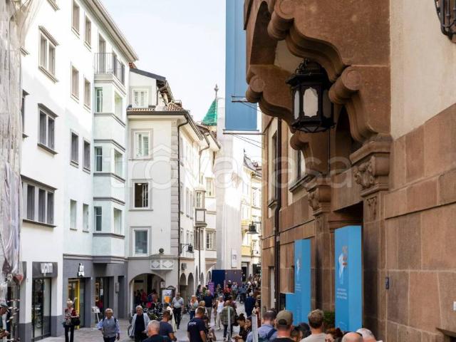 Palazzo in vendita a Bolzano via Museo, Centro città