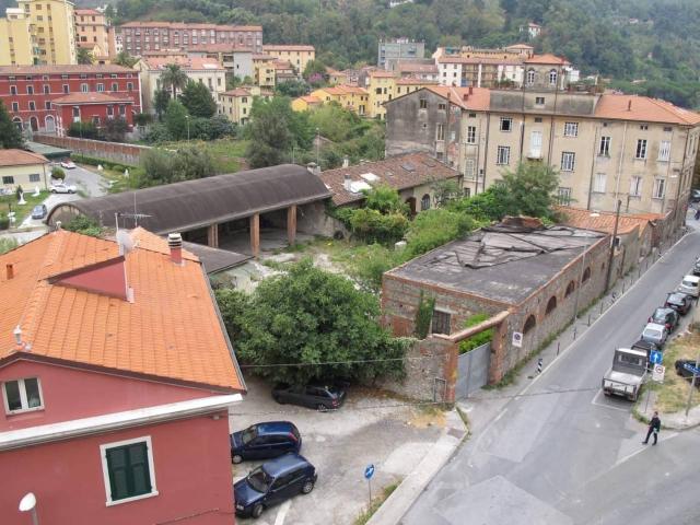 Palazzo in vendita a Carrara