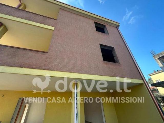 Palazzo in vendita a Castel Morrone