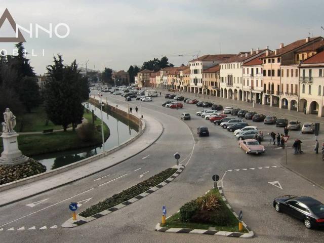 Palazzo in vendita a Castelfranco Veneto