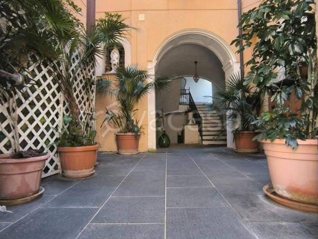 Palazzo in vendita a Castellabate via Mandria, 1