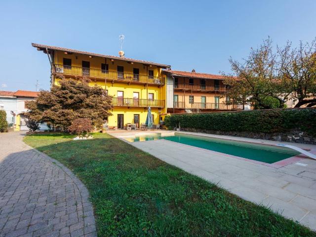 Palazzo in vendita a Cascinette D'Ivrea