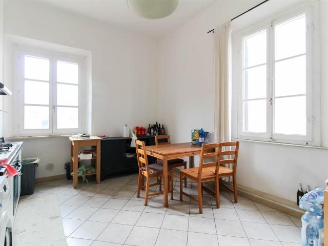 Palazzo in vendita a Cecina