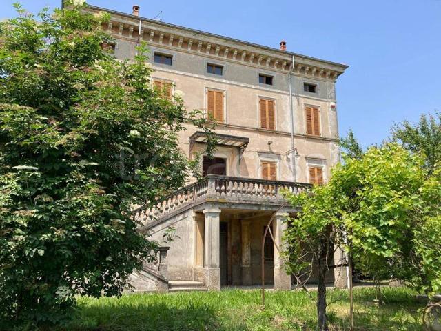 Palazzo in vendita a Colorno via Europa, 10