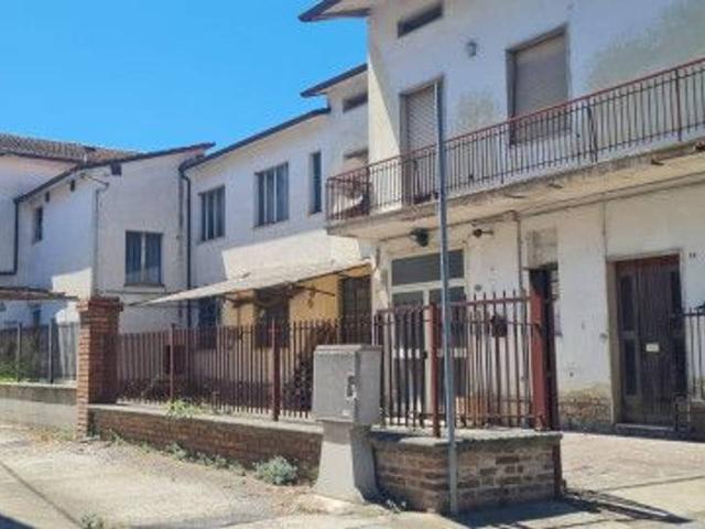 Palazzo in vendita a Deruta