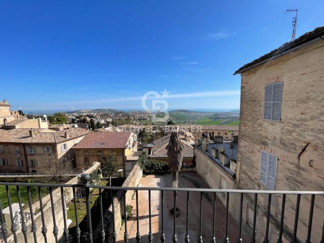 Palazzo in vendita a Fermo