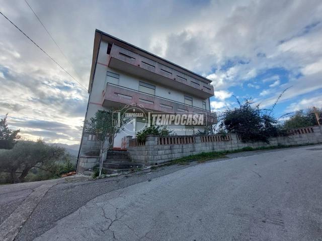 Palazzo in vendita a Ficarra