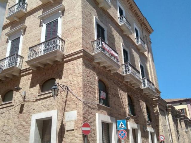 Palazzo in vendita a Giulianova