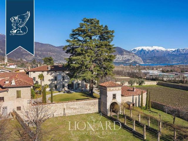 Palazzo in vendita a Iseo