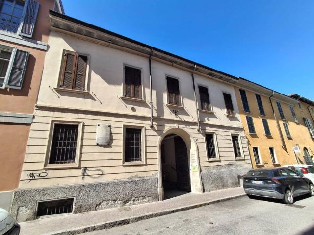 Palazzo in vendita a Lodi, Centro città