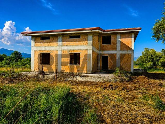 Palazzo in vendita a Marzano Appio
