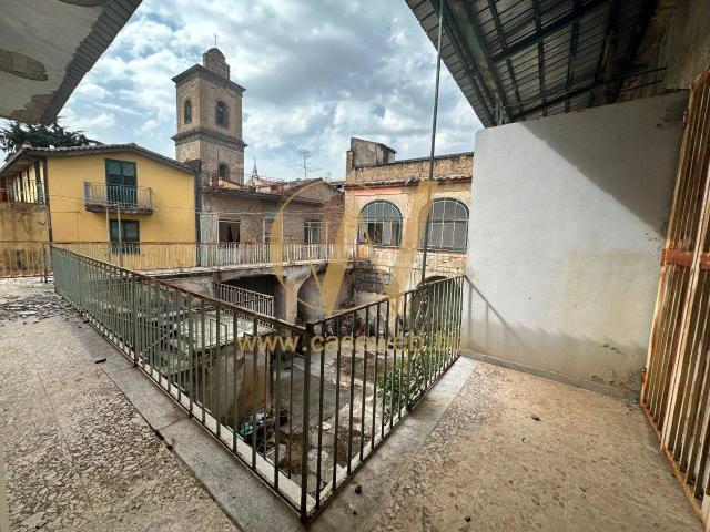 Palazzo in vendita a Marcianise
