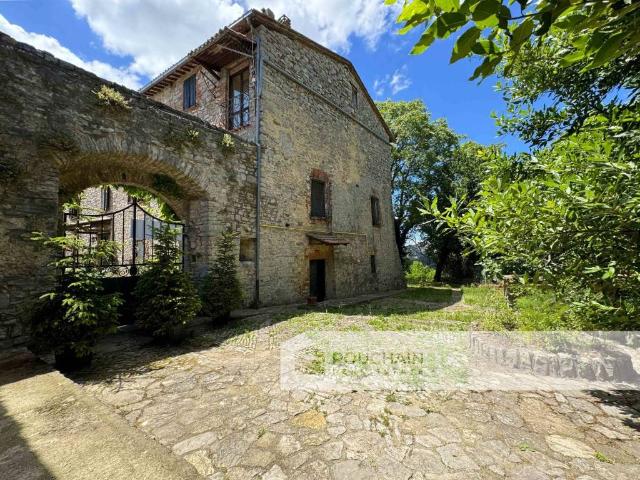 Palazzo in vendita a Montegabbione via degli Arazzi, 6