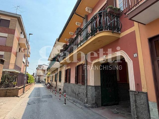 Palazzo in vendita a Mugnano Di Napoli