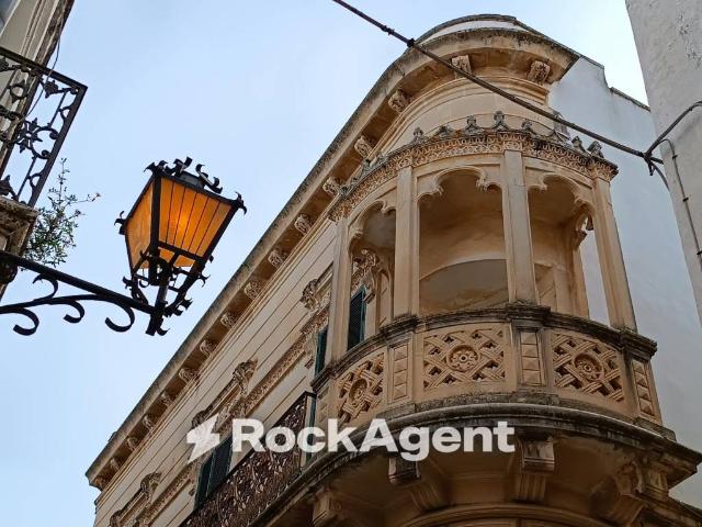 Palazzo in vendita a Nardò via Giacomo Matteotti