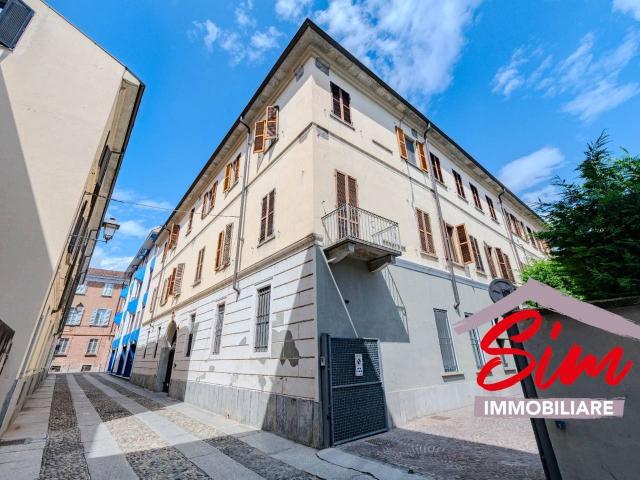 Palazzo in vendita a Novara